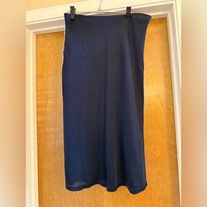 Elegant Navy Slinky Midi Skirt